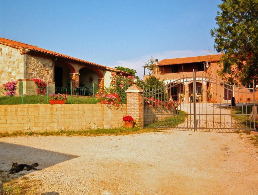 מנצ'יאנו Agriturismo Marruchetone Vecchio מראה חיצוני תמונה